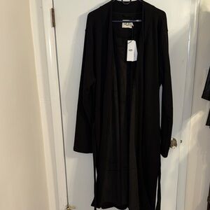 NWT Men's UGG Black Robe - Size L/XL